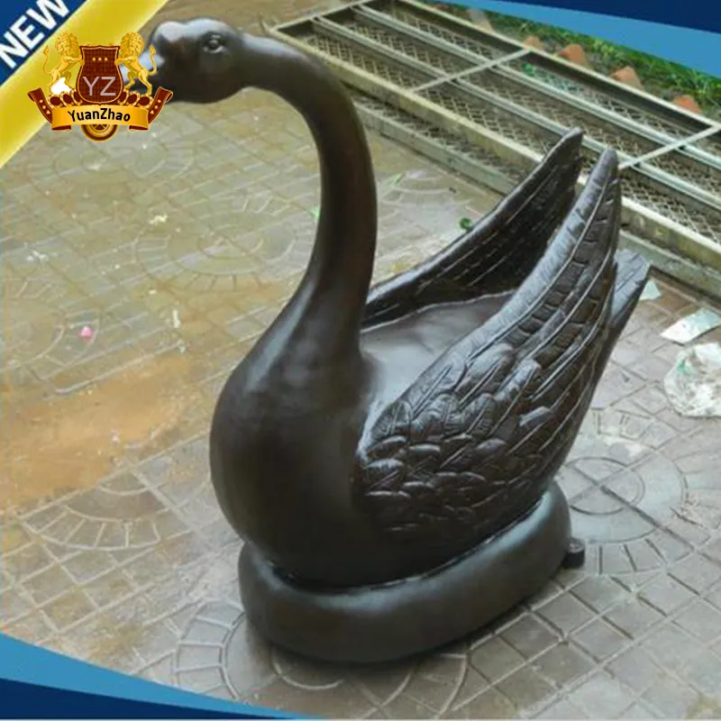 2021 New Design Animal Ornament Outdoor Street Bronze Goose Sculpture