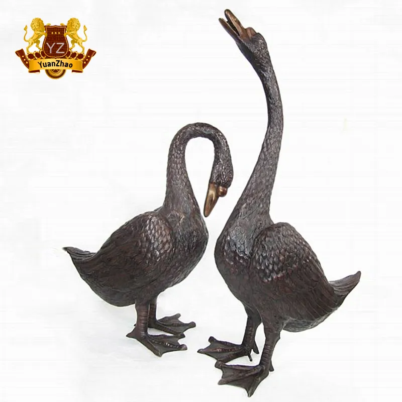 2021 New Design Animal Ornament Outdoor Street Bronze Goose Sculpture