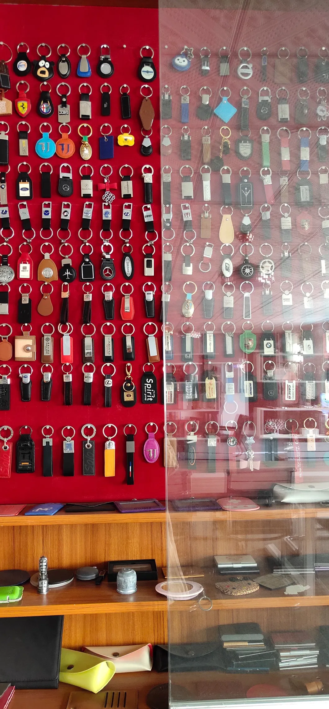 3D Wooden Coffin Shape Funeral Memorial Souvenir Casket Keychain