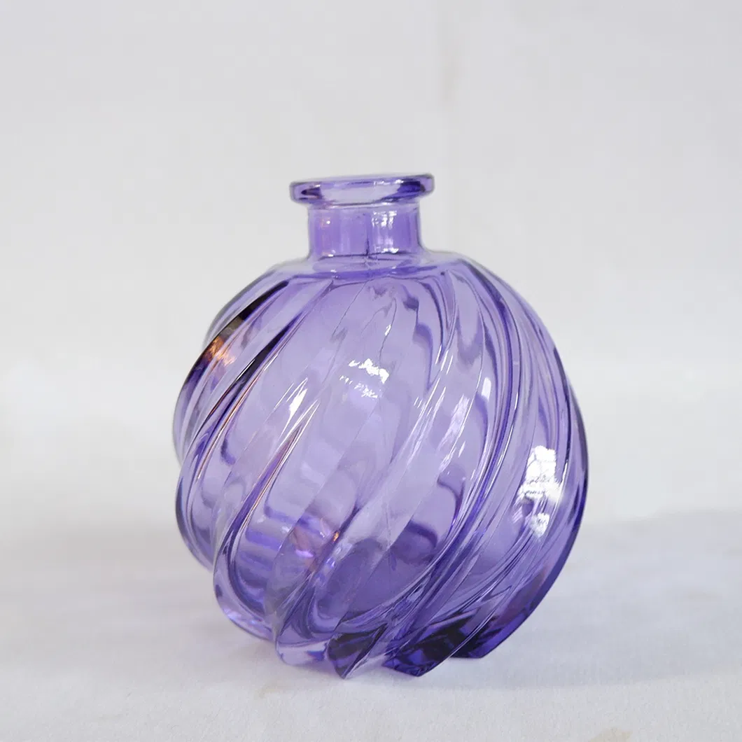 Creatively Designed Glassware, Peculiar Aromatic Glass Bottles, Colorful and Transparent Small Glass Cans,