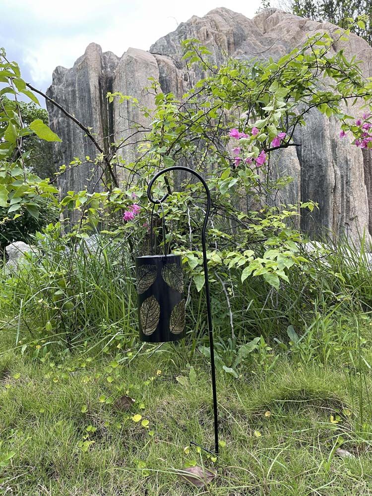 Cylinder-Shape LED Solar Metal Lantern Leaves Patterns Hollow Carved with Handle