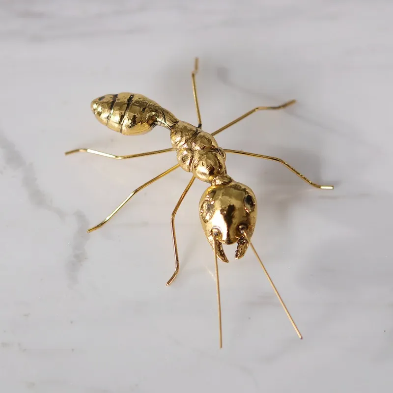 Decorative Metal Sculpture Vivid Animal Ornaments Gold Painted Butterfly Ant Statue