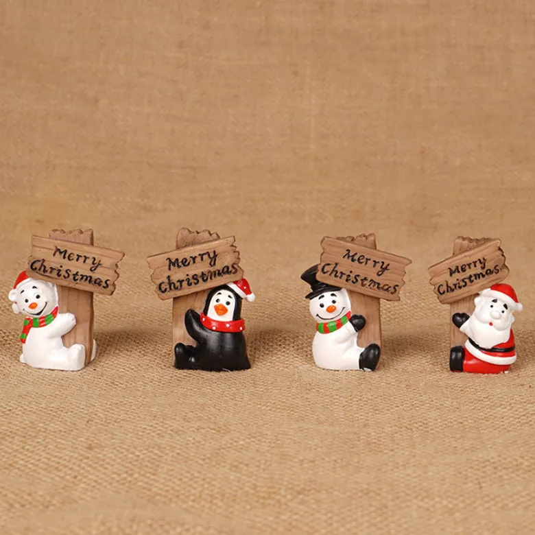 Hot-Selling Custom Xmas Gifts Resin Christmas Figurines with Welcome Board