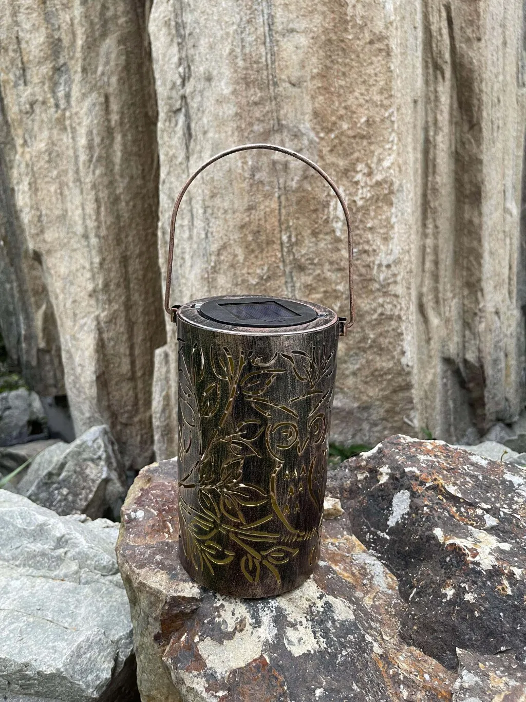 Metal Lantern Decoration with LED Solar Light Garden Solar Lights