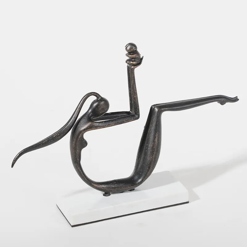 Modern Light Luxury Home Model Room Porch Metal Figure Sculpture Hotel Lobby Exhibition Hall TV Cabinet Desktop Decoration