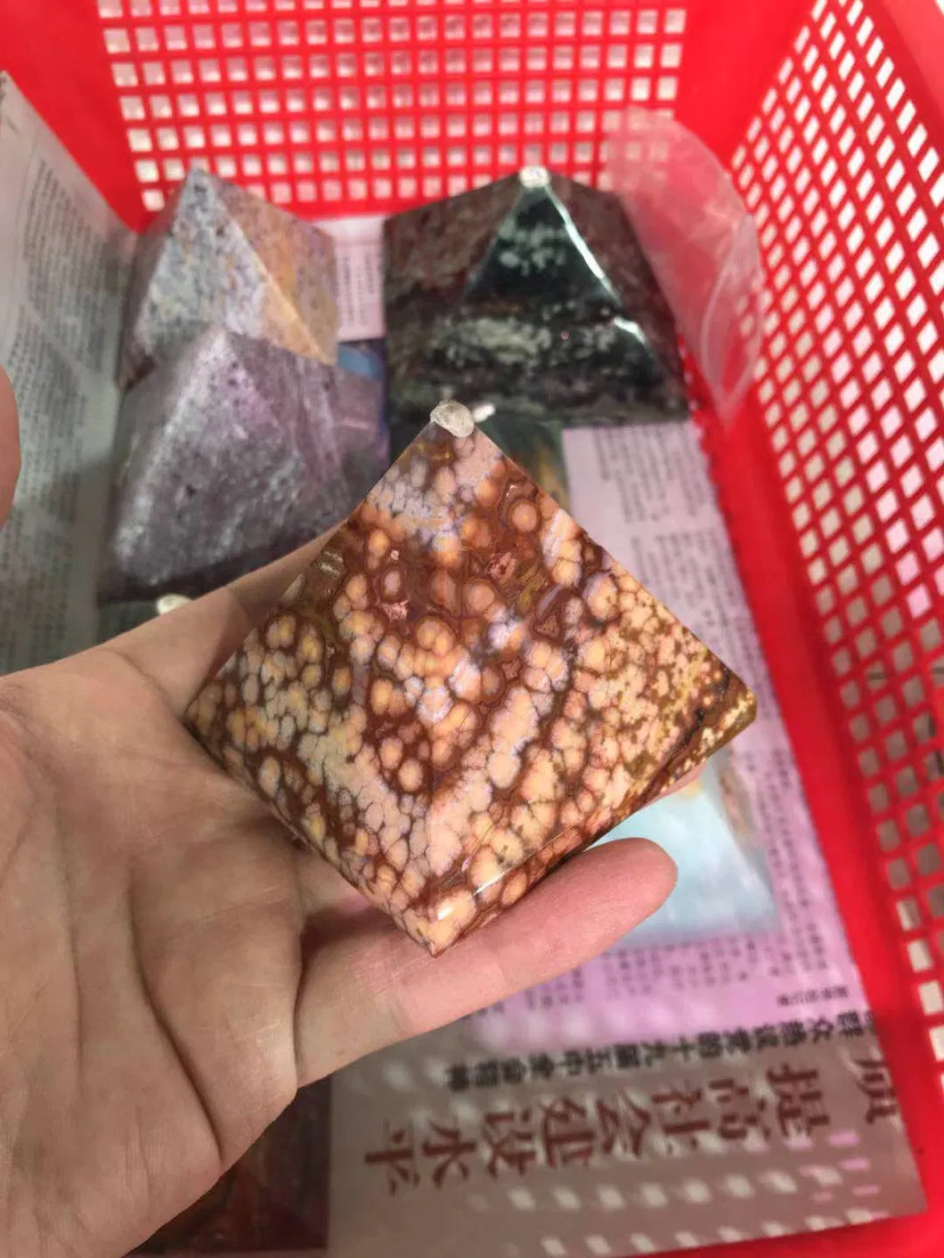 Ocean Jasper Pyramid Crystal Decoration Donghai Crystal