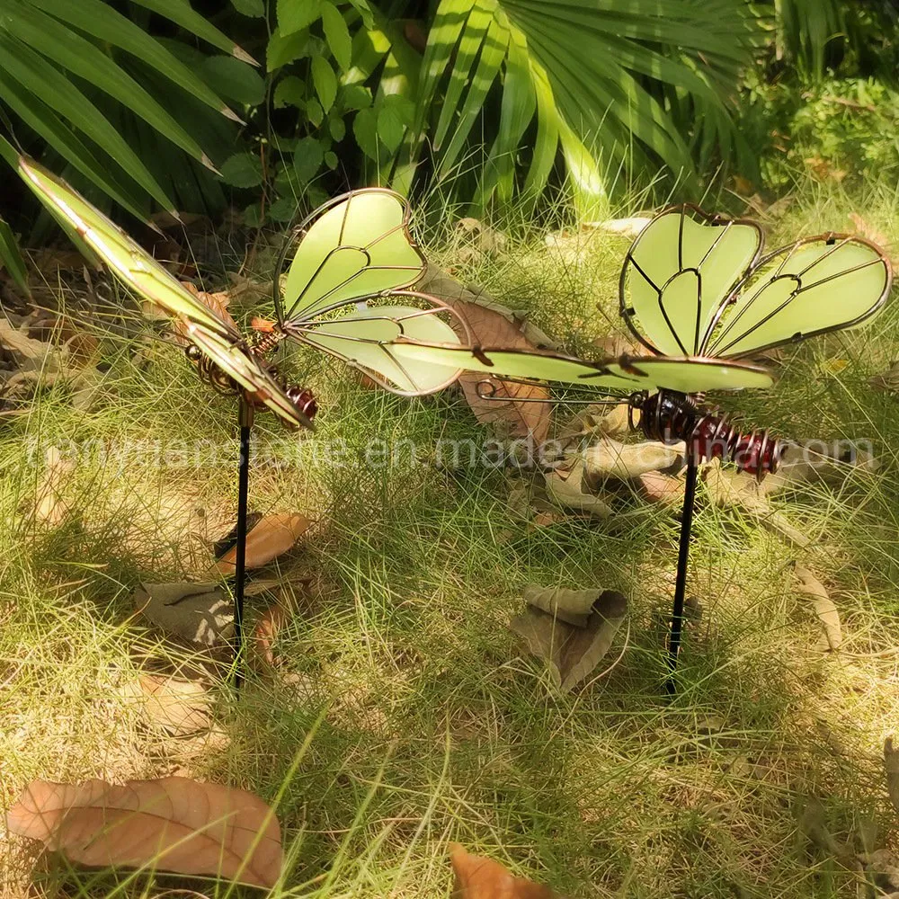 Outdoor Kinetic Metal Garden Windmill