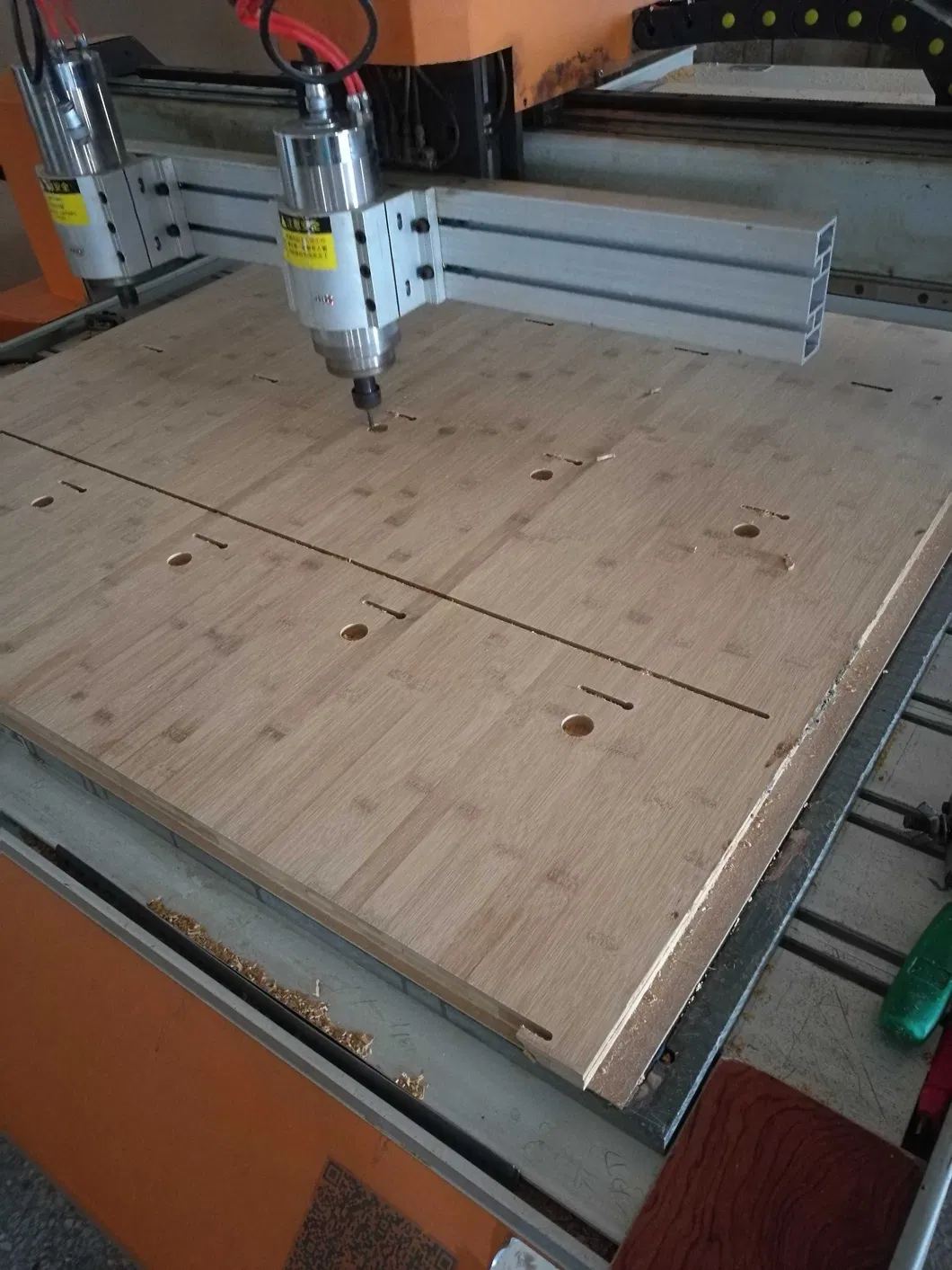 Round Rosewood Piano Finish Wooden Standing Plaque